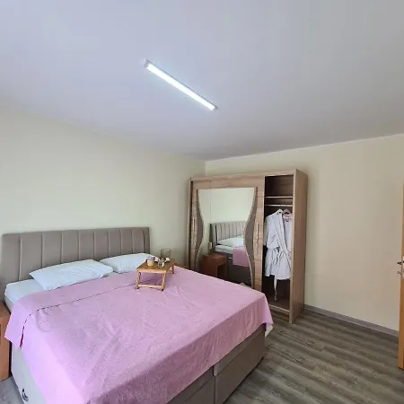 Vacation House Privlaka Willa